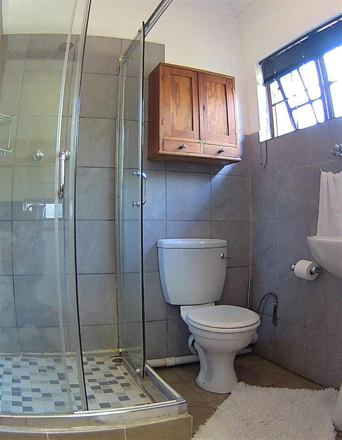 Kuru-Kuru Guesthouse Kuruman Extérieur photo